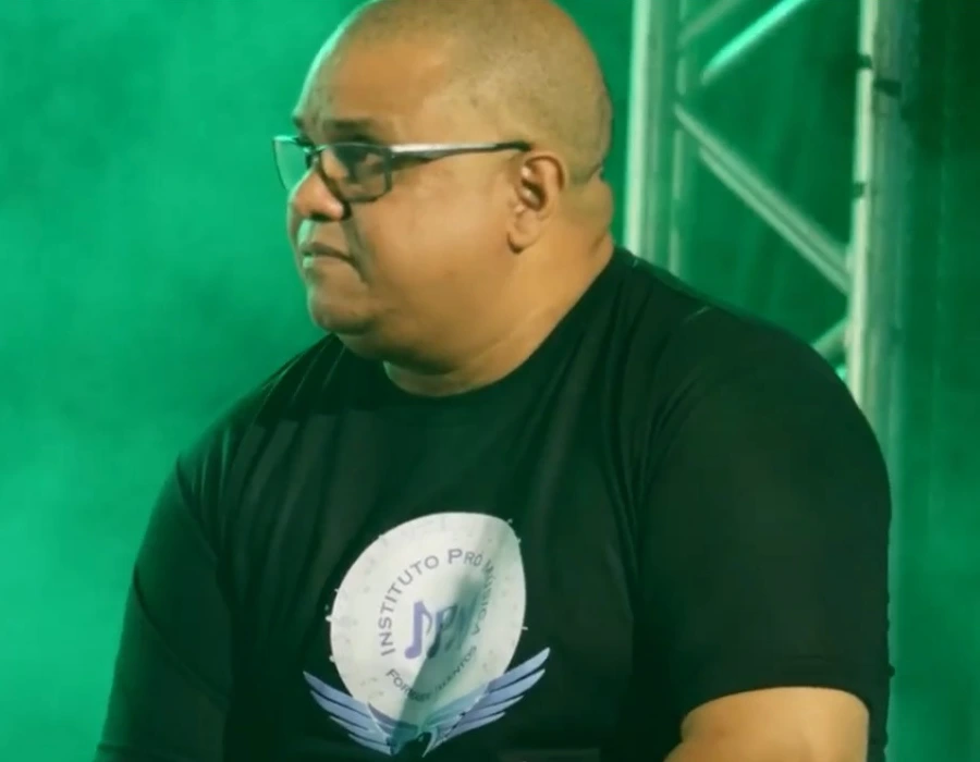 Professor Gerson Alves, aulas de Técnica Vocal no Instituto Pró Música em Tubarão SC